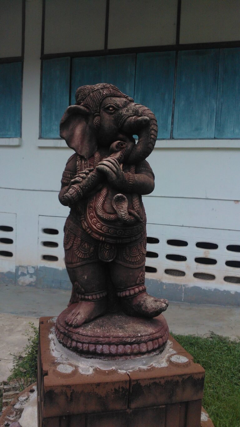 Phibun Mangsahan District, Thailand — May 15, 2013 · 5:42 AM