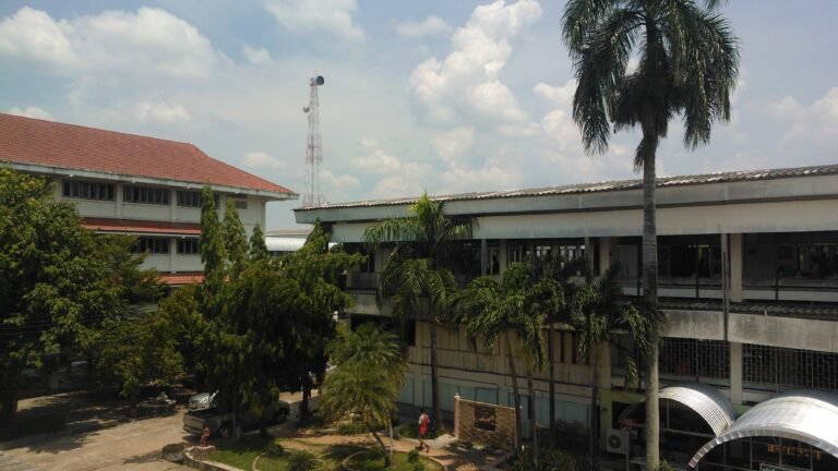 Phibun Mangsahan District, Thailand — May 16, 2013 · 6:07 AM