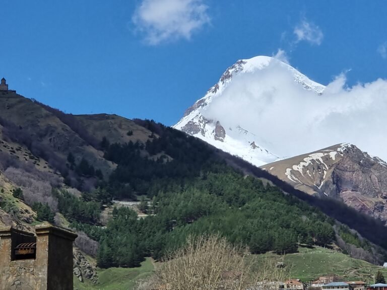 Stepantsminda, Mtskheta-Mtianeti, Georgia — May 3, 2022 · 7:44 AM