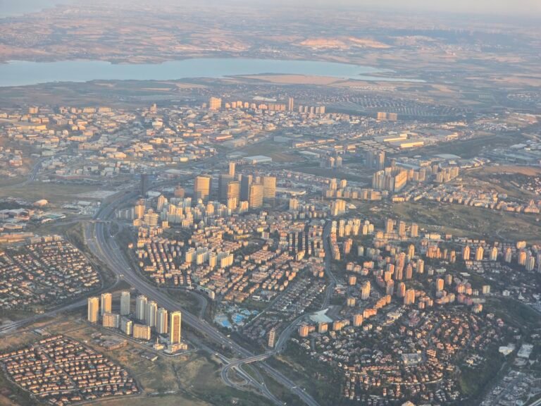 Istanbul, Marmara Region, Turkey — June 22, 2025 · 2:58 AM
