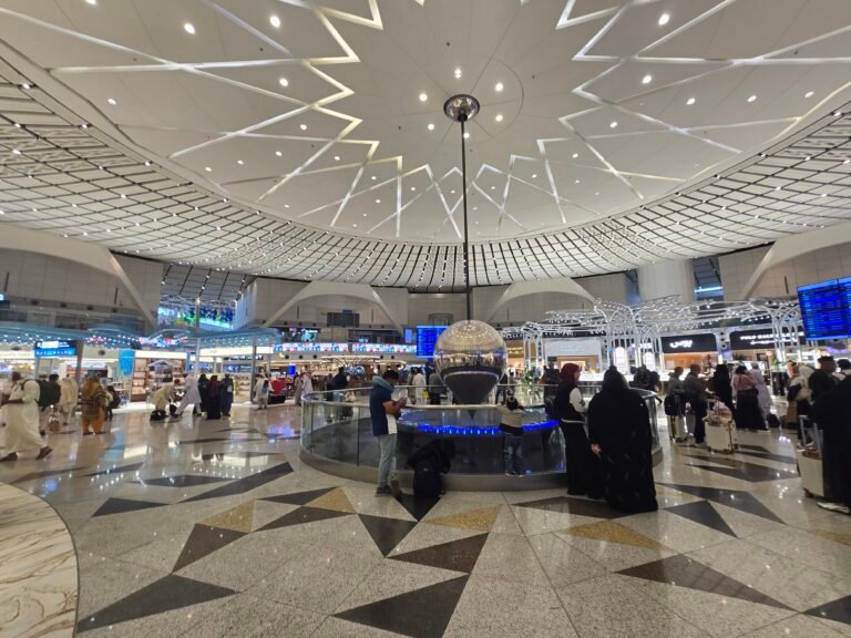 Jeddah, Makkah Region, Saudi Arabia — March 6, 2026 · 10:06 AM