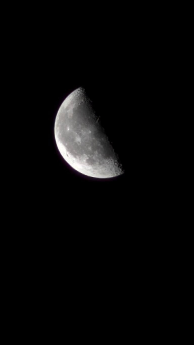 Al Mubarraz, Eastern Province, Saudi Arabia — April 10, 2026 · 12:37 AM