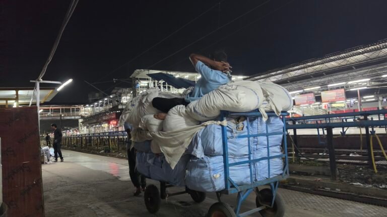 Ahmedabad, Gujarat, India — June 3, 2026 · 8:28 PM